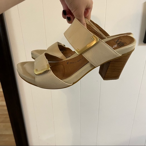 Sofft cream beige trappy sandals heels with gold buckles - velcro straps - Picture 7 of 7